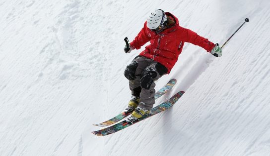 Sporty zimowe – snowboard i narty