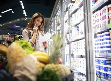 Jak zaoszczędzić na zakupach a nadal jeść zdrowo? Zakupy podczas inflacji