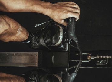 Podstawy treningu siłowego – jak zbudować solidne fundamenty siły i masy mięśniowej