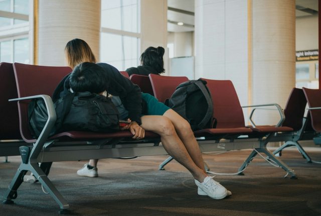 Jet lag u sportowców – praktyczne zalecenia